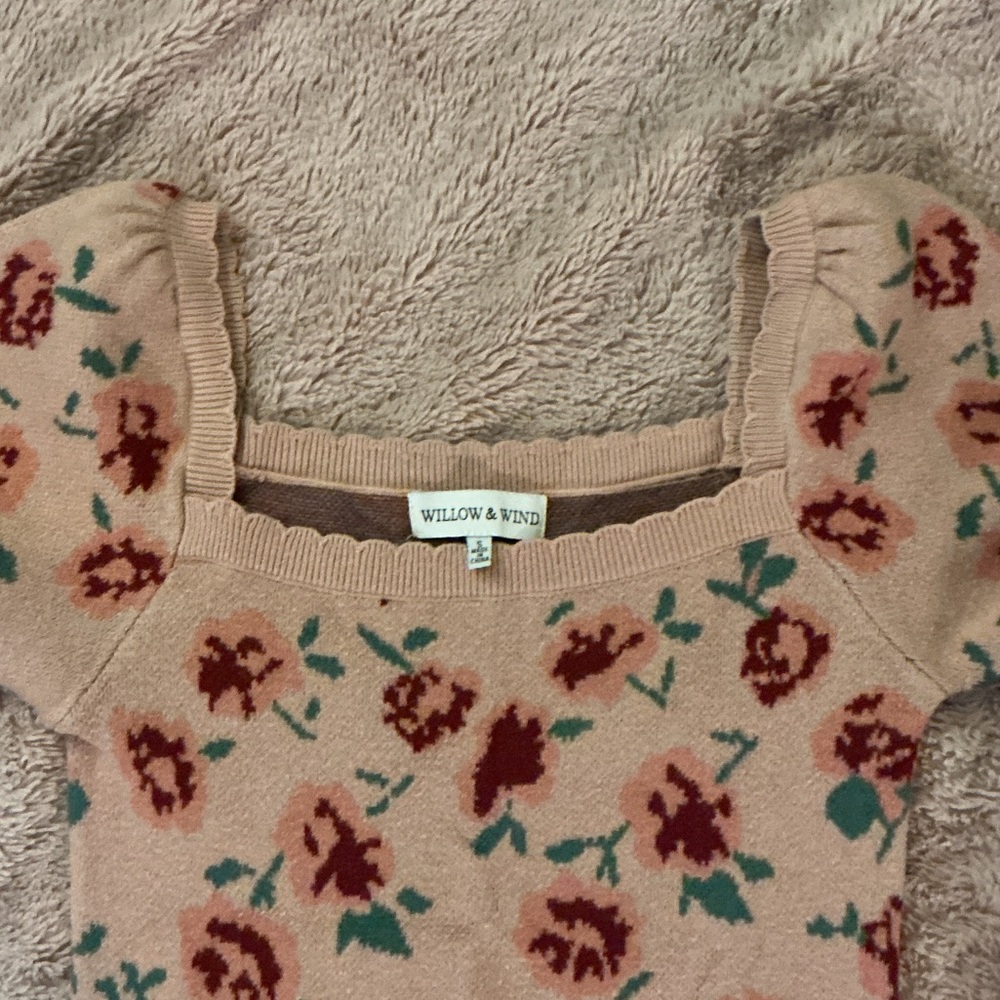 Willow & Wind Floral Knit Top Sz. S